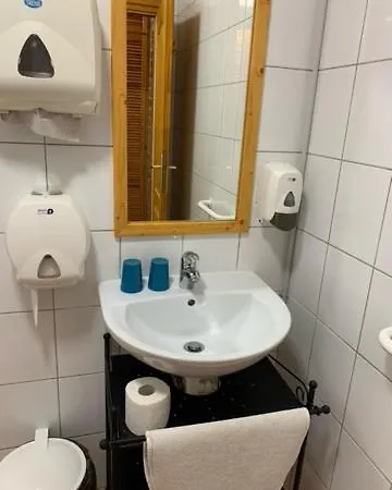 Autoscsarda Es Panzio Inn 2*