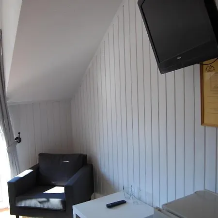 Mini-hôtel Autóscsárda és Panzió 2*