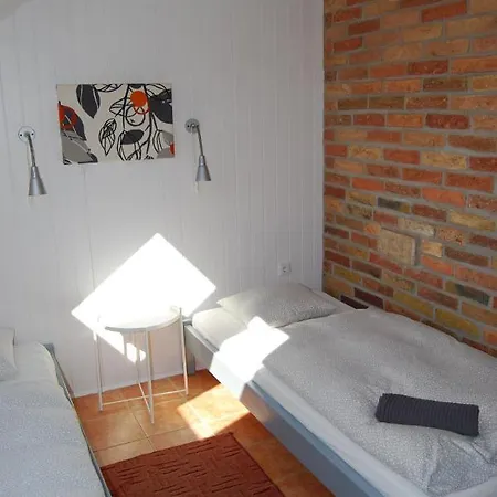 Autoscsarda Es Panzio Inn 2*