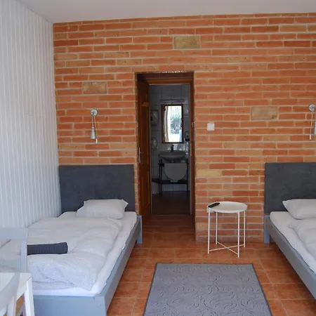 Inn Autoscsarda Es Panzio