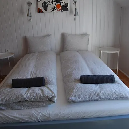 Autoscsarda Es Panzio Inn 2*